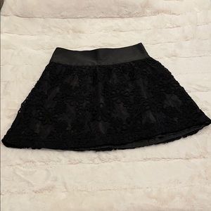 🟡 Black A-Line Skirt